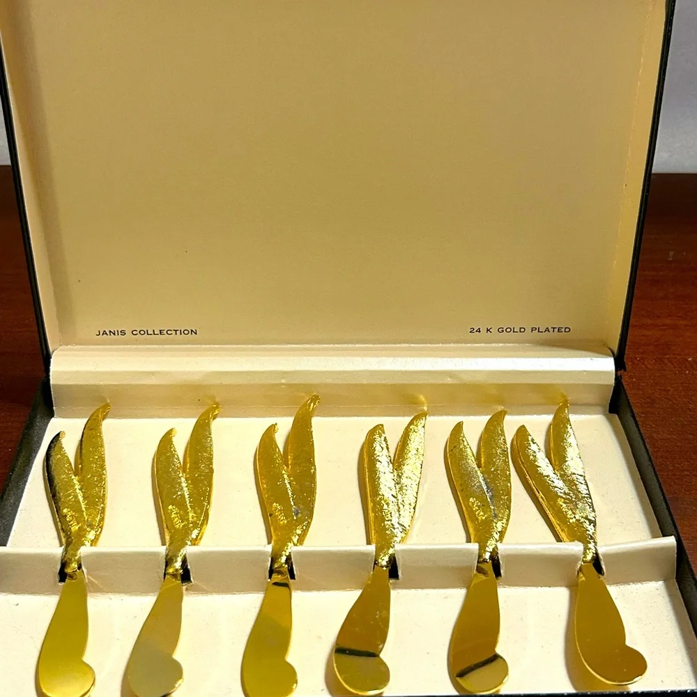 Vintage Janis 24K Gold Plated Hors d’Oeuvre Spreaders Set of 6 Original Box
